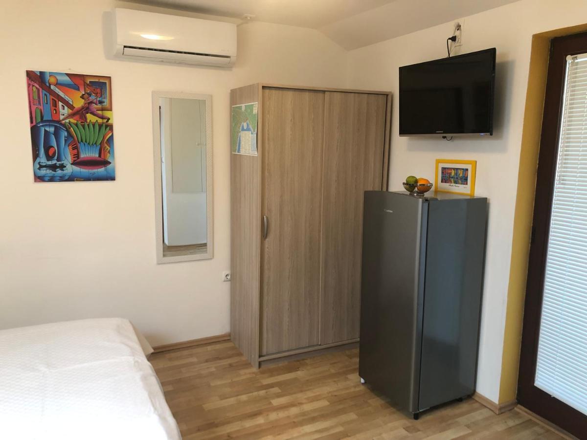 Studio Neven With Sea View Baška Екстериор снимка