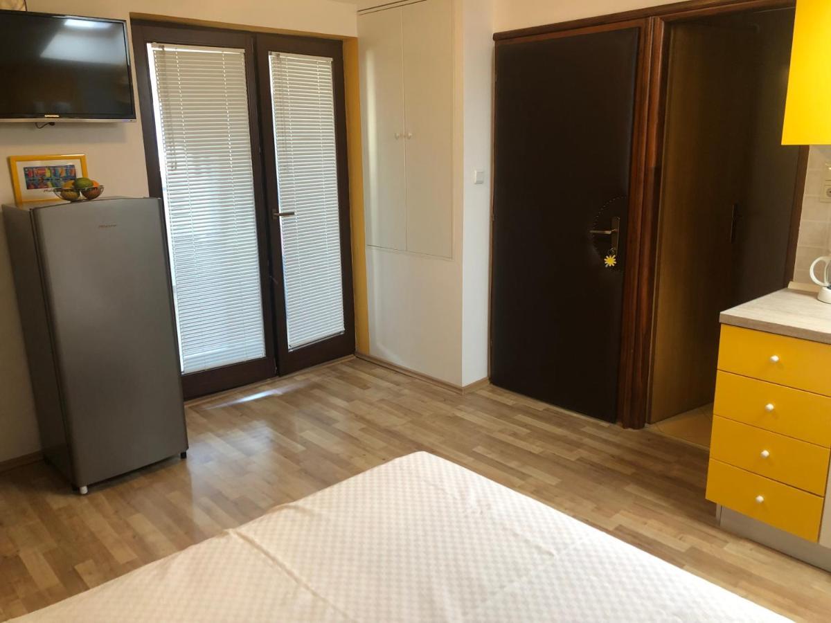 Studio Neven With Sea View Baška Екстериор снимка